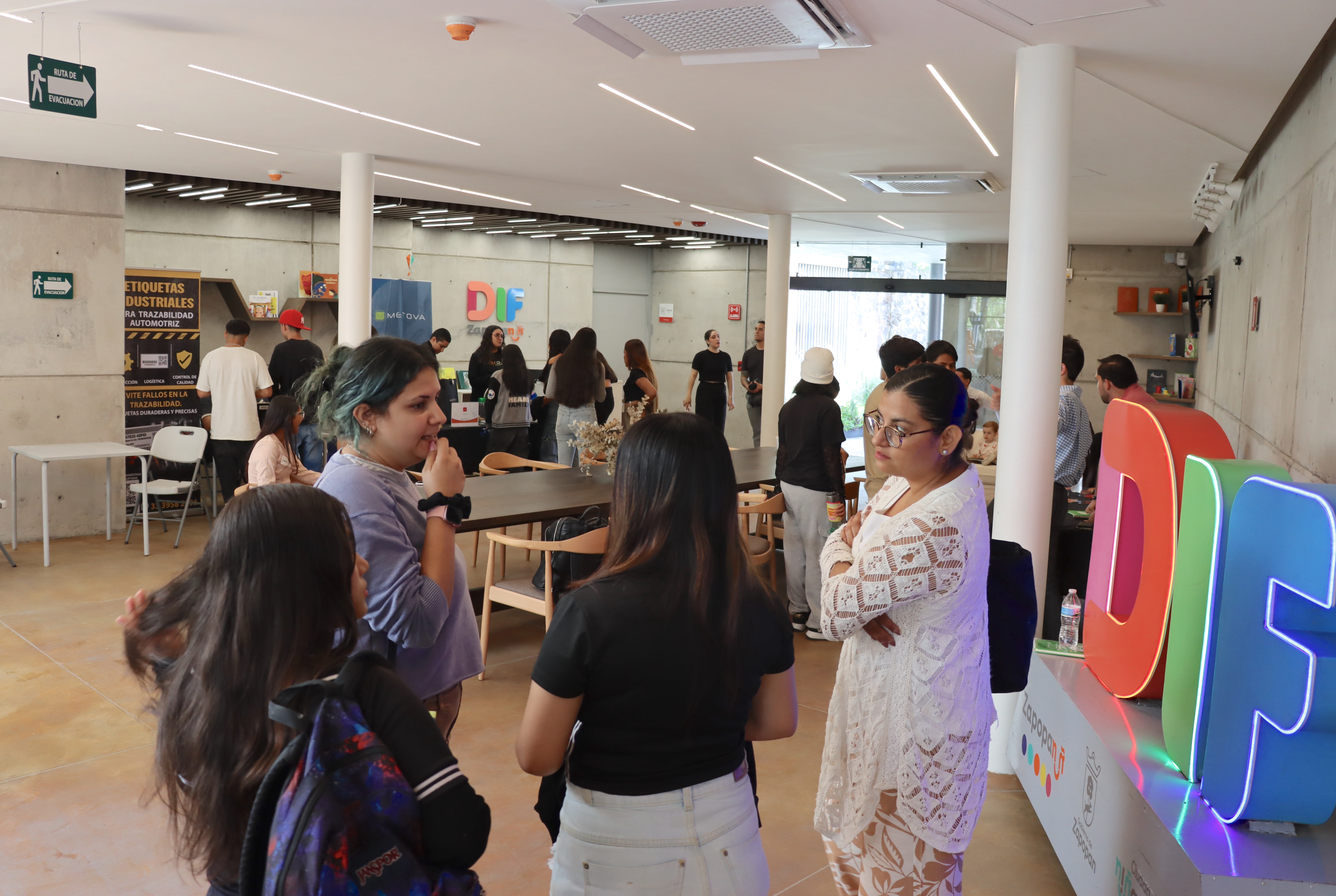 Se realiza Feria del empleo Dame Chance